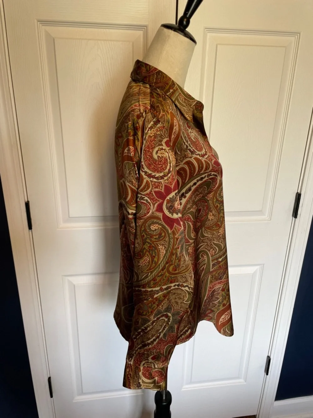 Nine West Silk Multicolor Paisley Collared Button-Down Shirt Red Green Tan Sz 12 - Picture 3 of 8